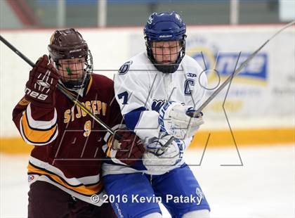 Thumbnail 3 in St. Joseph vs. Darien (CIAC D1 Quarterfinal) photogallery.