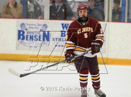 Thumbnail 1 in St. Joseph vs. Darien (CIAC D1 Quarterfinal) photogallery.