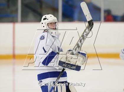 Thumbnail 1 in St. Joseph vs. Darien (CIAC D1 Quarterfinal) photogallery.