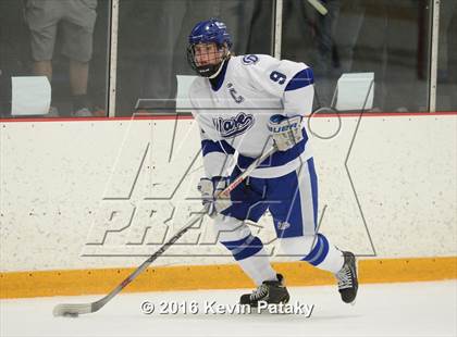 Thumbnail 1 in St. Joseph vs. Darien (CIAC D1 Quarterfinal) photogallery.