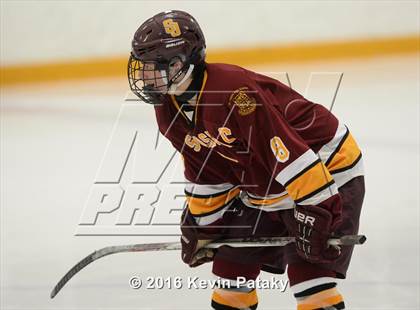 Thumbnail 1 in St. Joseph vs. Darien (CIAC D1 Quarterfinal) photogallery.