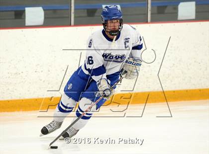 Thumbnail 1 in St. Joseph vs. Darien (CIAC D1 Quarterfinal) photogallery.