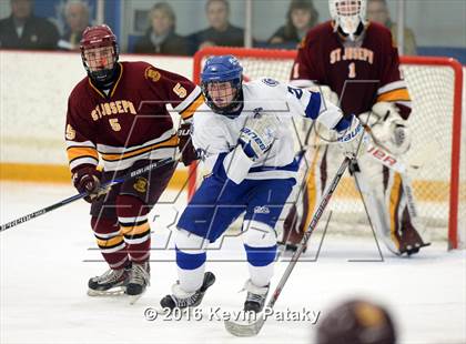 Thumbnail 1 in St. Joseph vs. Darien (CIAC D1 Quarterfinal) photogallery.