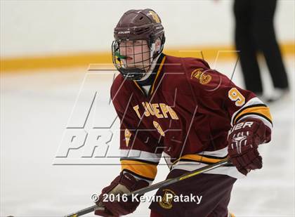 Thumbnail 1 in St. Joseph vs. Darien (CIAC D1 Quarterfinal) photogallery.