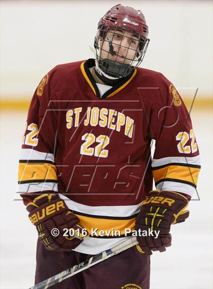 Thumbnail 2 in St. Joseph vs. Darien (CIAC D1 Quarterfinal) photogallery.