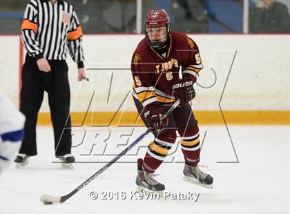 Thumbnail 2 in St. Joseph vs. Darien (CIAC D1 Quarterfinal) photogallery.
