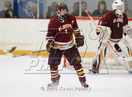 Thumbnail 1 in St. Joseph vs. Darien (CIAC D1 Quarterfinal) photogallery.