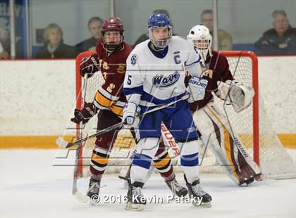 Thumbnail 1 in St. Joseph vs. Darien (CIAC D1 Quarterfinal) photogallery.