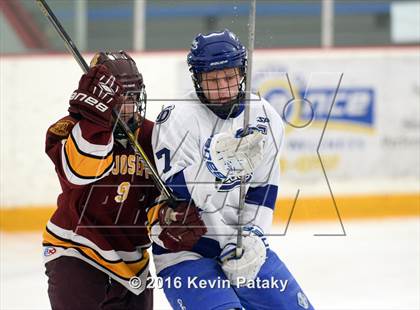Thumbnail 2 in St. Joseph vs. Darien (CIAC D1 Quarterfinal) photogallery.
