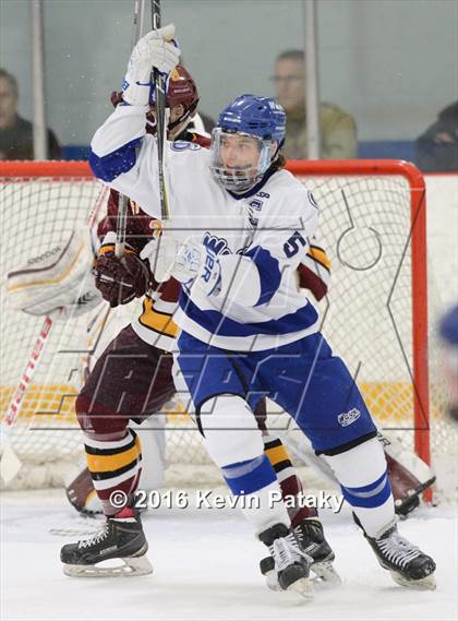 Thumbnail 2 in St. Joseph vs. Darien (CIAC D1 Quarterfinal) photogallery.