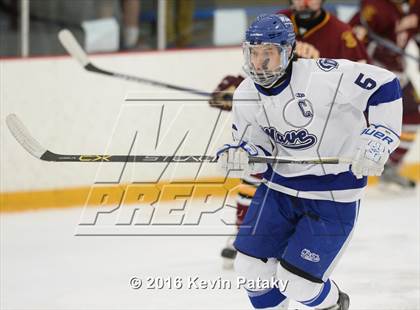 Thumbnail 1 in St. Joseph vs. Darien (CIAC D1 Quarterfinal) photogallery.
