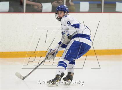 Thumbnail 2 in St. Joseph vs. Darien (CIAC D1 Quarterfinal) photogallery.