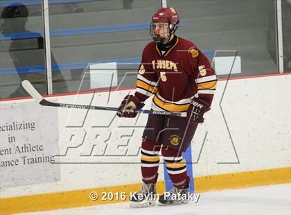 Thumbnail 1 in St. Joseph vs. Darien (CIAC D1 Quarterfinal) photogallery.