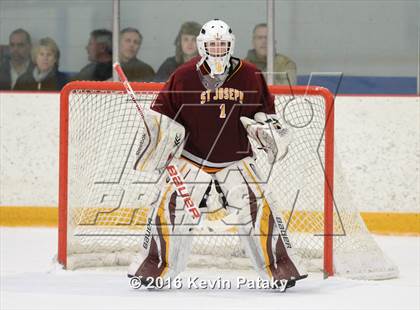Thumbnail 3 in St. Joseph vs. Darien (CIAC D1 Quarterfinal) photogallery.