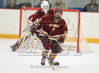 Thumbnail 1 in St. Joseph vs. Darien (CIAC D1 Quarterfinal) photogallery.
