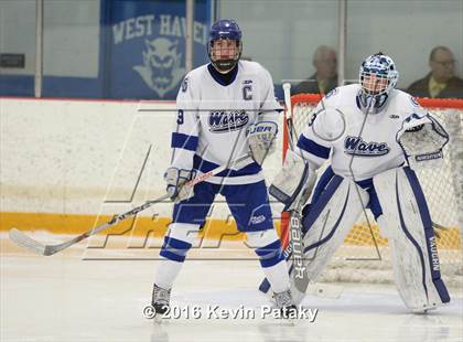Thumbnail 3 in St. Joseph vs. Darien (CIAC D1 Quarterfinal) photogallery.