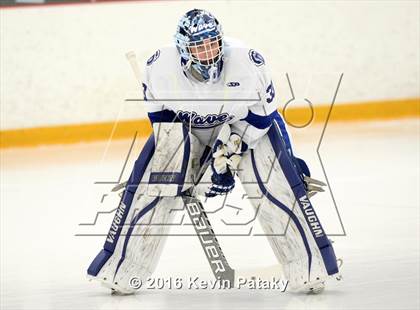 Thumbnail 2 in St. Joseph vs. Darien (CIAC D1 Quarterfinal) photogallery.