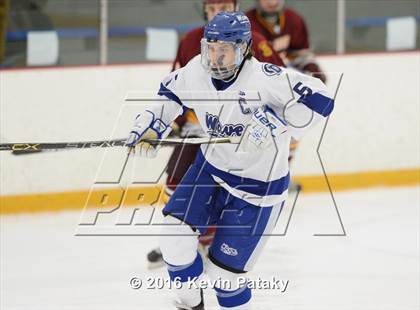 Thumbnail 2 in St. Joseph vs. Darien (CIAC D1 Quarterfinal) photogallery.