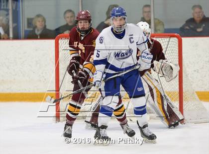 Thumbnail 2 in St. Joseph vs. Darien (CIAC D1 Quarterfinal) photogallery.