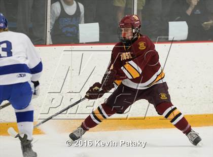 Thumbnail 1 in St. Joseph vs. Darien (CIAC D1 Quarterfinal) photogallery.