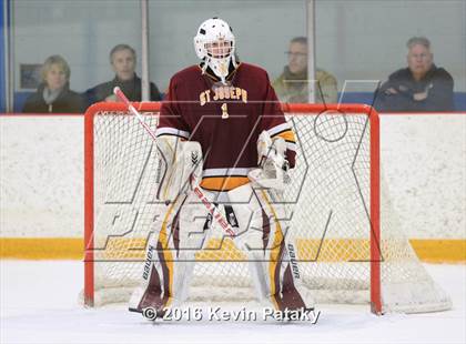 Thumbnail 3 in St. Joseph vs. Darien (CIAC D1 Quarterfinal) photogallery.