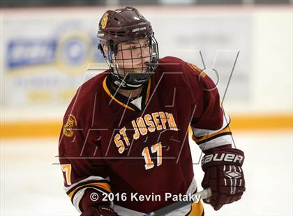 Thumbnail 3 in St. Joseph vs. Darien (CIAC D1 Quarterfinal) photogallery.