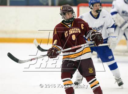 Thumbnail 2 in St. Joseph vs. Darien (CIAC D1 Quarterfinal) photogallery.