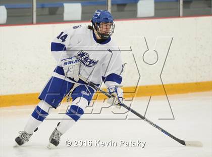 Thumbnail 2 in St. Joseph vs. Darien (CIAC D1 Quarterfinal) photogallery.