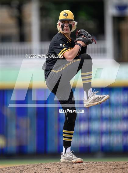 Thumbnail 1 in Seminole vs. Pleasant Grove (UIL Baseball 4A D1 Semifinal Game 1) photogallery.