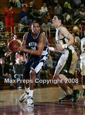 Thumbnail 1 in Eisenhower vs. Mayfair (MaxPreps Holiday Classic) photogallery.