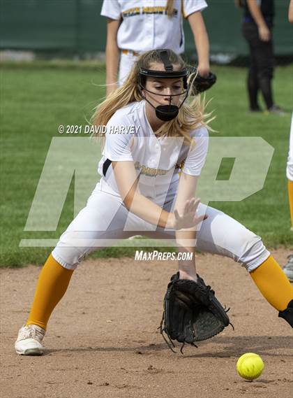 Thumbnail 2 in Skyview vs. Green Mountain photogallery.
