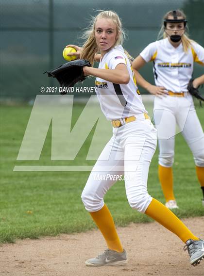 Thumbnail 2 in Skyview vs. Green Mountain photogallery.