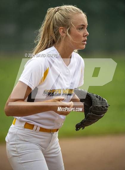 Thumbnail 2 in Skyview vs. Green Mountain photogallery.