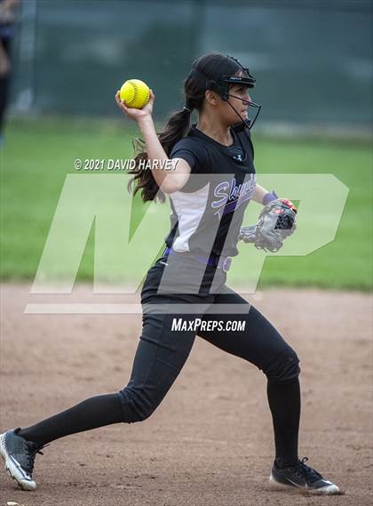 Thumbnail 1 in Skyview vs. Green Mountain photogallery.