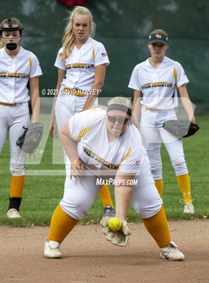 Thumbnail 2 in Skyview vs. Green Mountain photogallery.