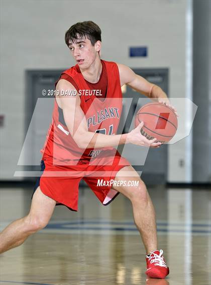 Thumbnail 1 in Pleasant Grove vs. River Valley (Les Curry Invitational) photogallery.