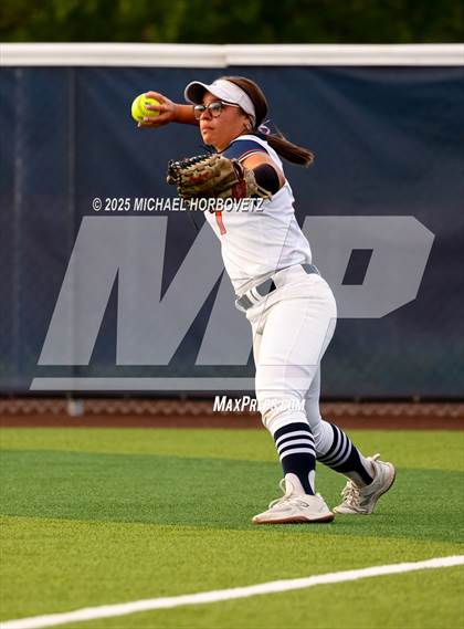 Thumbnail 2 in Rockwall @ Sachse (UIL 6A D1 Girls Softball Bi-District) photogallery.