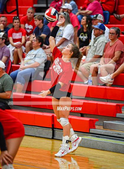 Thumbnail 2 in Columbus vs East Bernard (Scrimmage) photogallery.