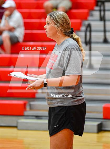 Thumbnail 3 in Columbus vs East Bernard (Scrimmage) photogallery.