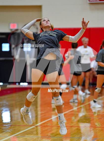 Thumbnail 2 in Columbus vs East Bernard (Scrimmage) photogallery.