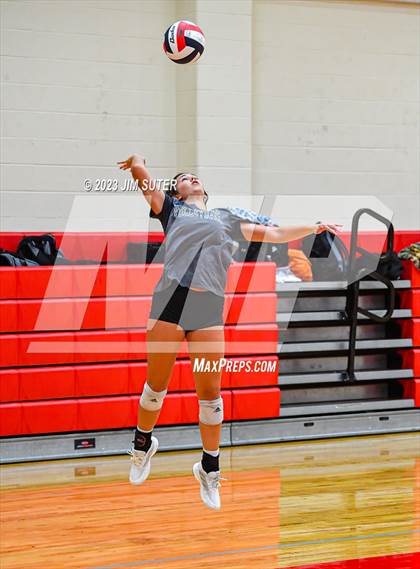 Thumbnail 2 in Columbus vs East Bernard (Scrimmage) photogallery.