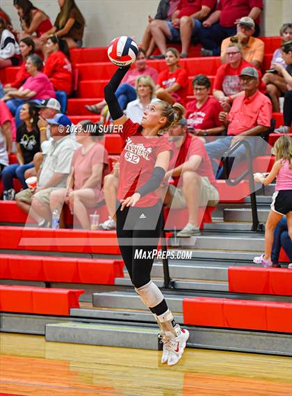 Thumbnail 1 in Columbus vs East Bernard (Scrimmage) photogallery.