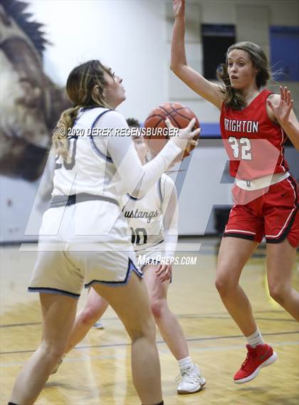 Thumbnail 3 in Brighton vs Mountain Range (CHSAA 5A Round 1 Playoff) photogallery.