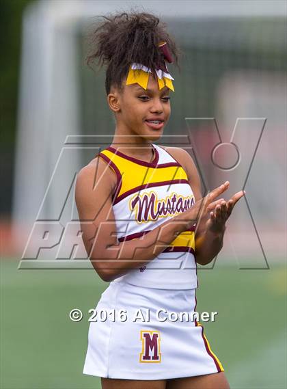 Thumbnail 1 in Gonzaga @ Bishop McNamara photogallery.
