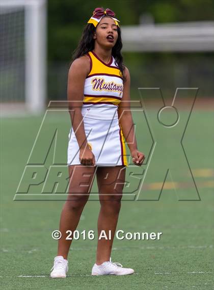 Thumbnail 2 in Gonzaga @ Bishop McNamara photogallery.