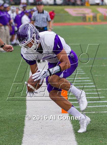 Thumbnail 1 in Gonzaga @ Bishop McNamara photogallery.