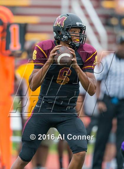 Thumbnail 3 in Gonzaga @ Bishop McNamara photogallery.