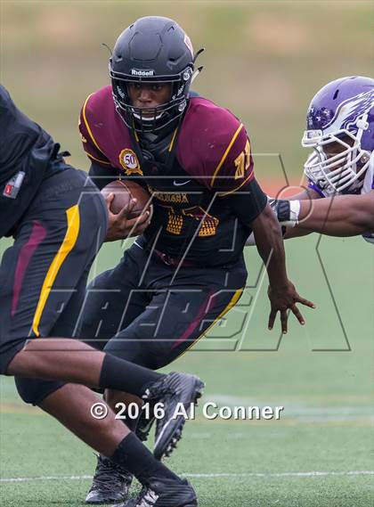 Thumbnail 2 in Gonzaga @ Bishop McNamara photogallery.