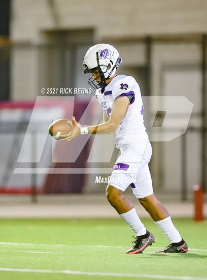 Thumbnail 1 in The Woodlands vs Willis photogallery.