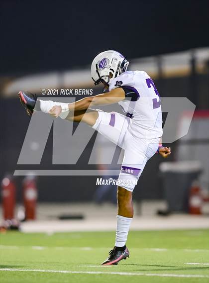 Thumbnail 1 in The Woodlands vs Willis photogallery.